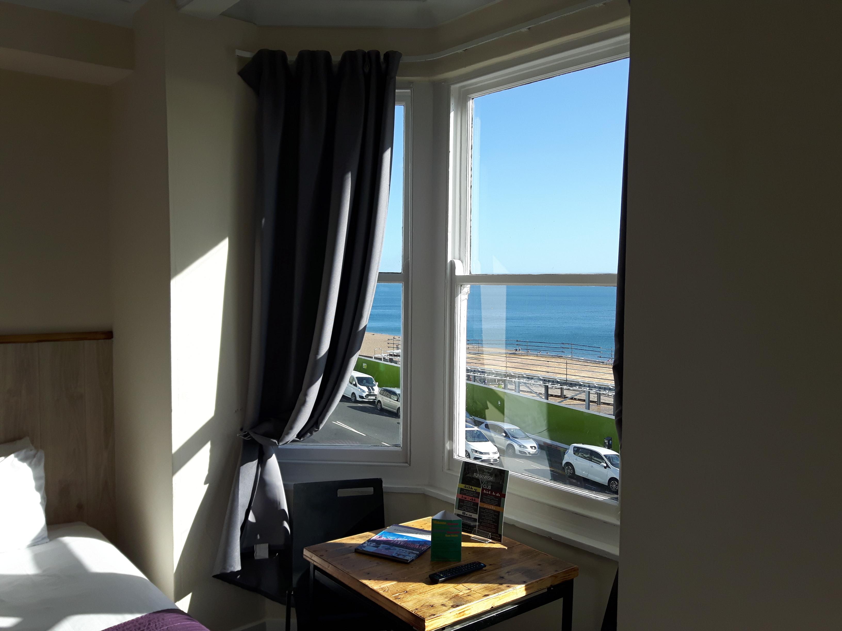 New Madeira Seafront Hotel Hove Esterno foto