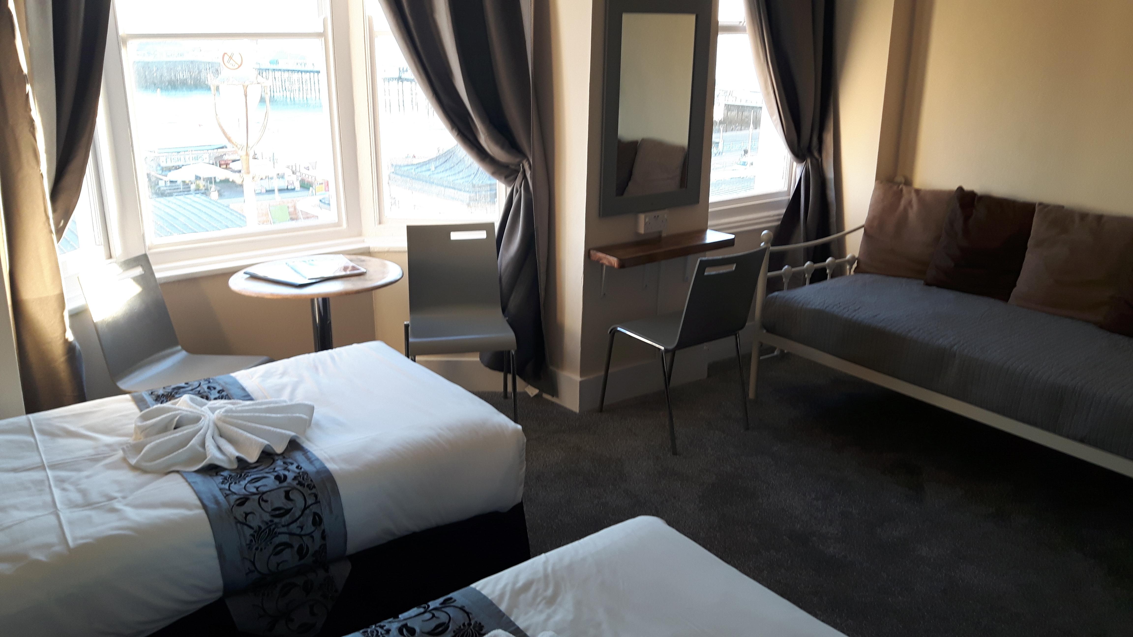 New Madeira Seafront Hotel Hove Esterno foto